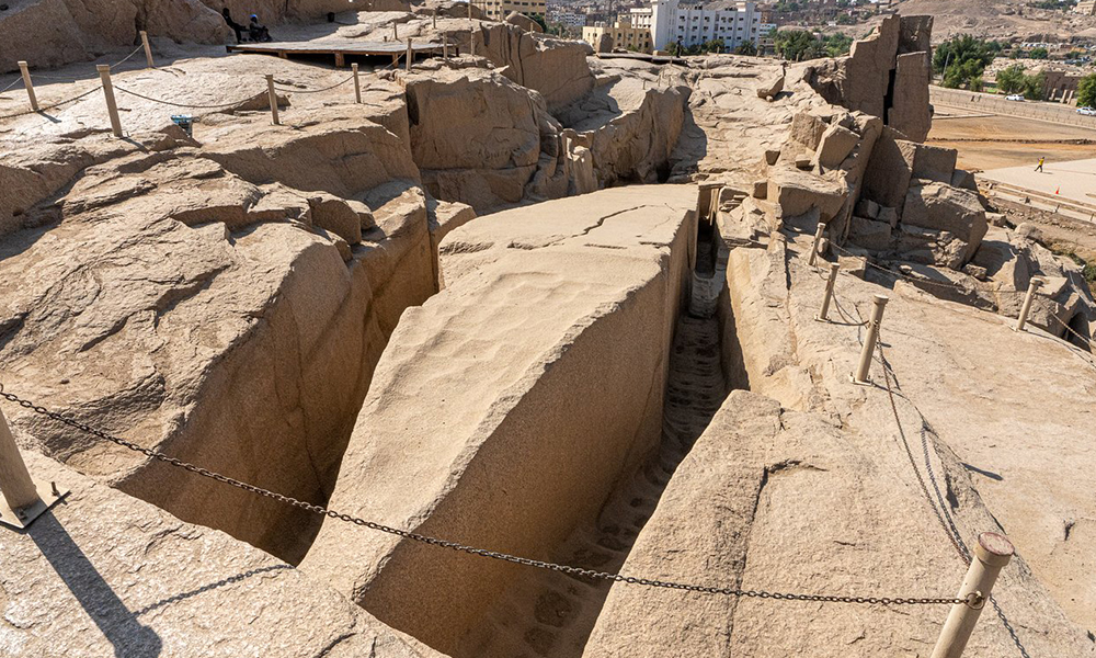 Construction de l’Obélisque Inachevé - Egypt Tours Portal.jpg