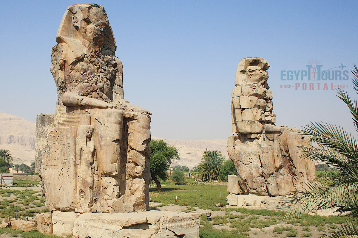 Restauration des Colosses de Memnon - Egypt Tours Portal.jpg