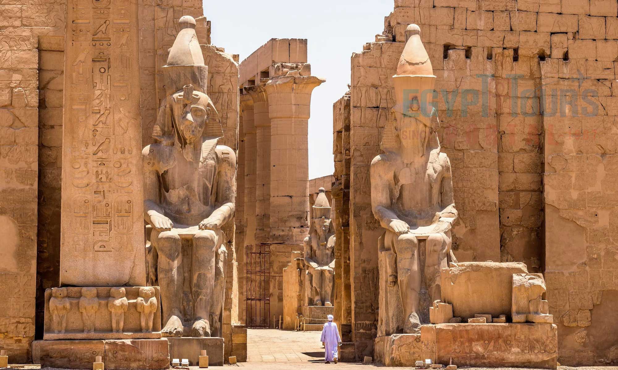 Temple De Louxor : Sanctuaire De La Royauté Et Du Renouveau Éternel